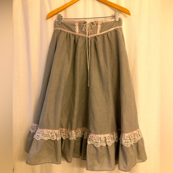 Gunne Sax Dresses & Skirts - Jessica’s Gunnies gray and white Cotten check skirt